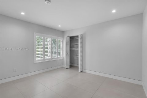Casa en venta en Miami, Florida, 3 dormitorios, 131.18 m2 № 2041077 - foto 27