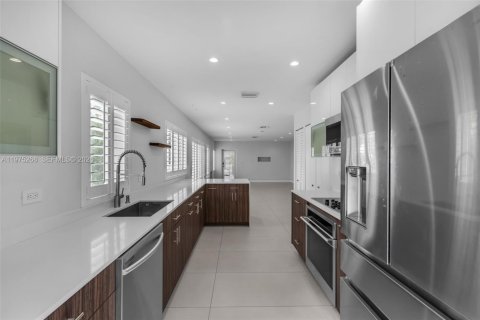 Casa en venta en Miami, Florida, 3 dormitorios, 131.18 m2 № 2041077 - foto 6