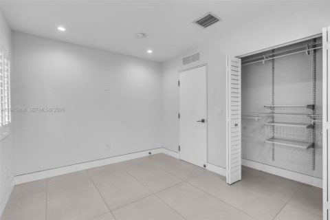 Casa en venta en Miami, Florida, 3 dormitorios, 131.18 m2 № 2041077 - foto 26