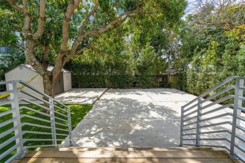 Casa en venta en Miami, Florida, 3 dormitorios, 131.18 m2 № 2041077 - foto 29