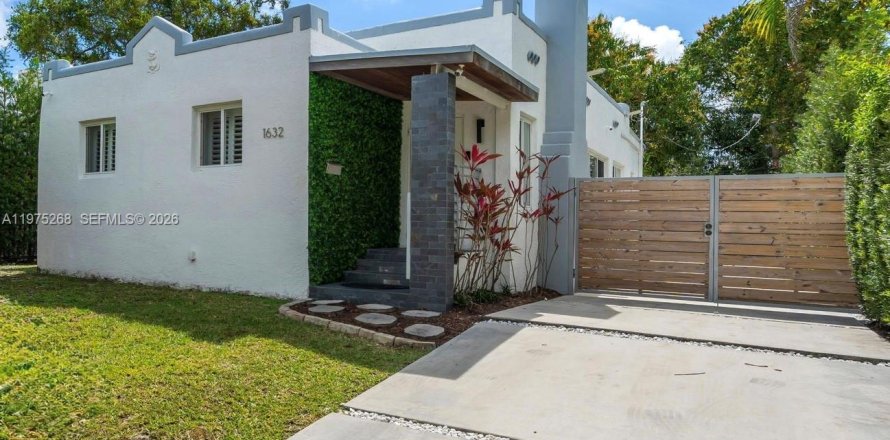 Casa en Miami, Florida 3 dormitorios, 131.18 m2 № 2041077