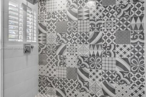 Casa en venta en Miami, Florida, 3 dormitorios, 131.18 m2 № 2041077 - foto 21