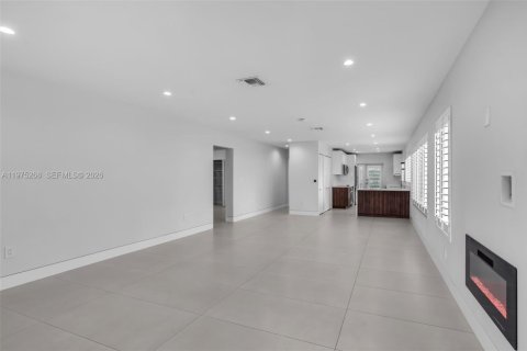 Casa en venta en Miami, Florida, 3 dormitorios, 131.18 m2 № 2041077 - foto 9