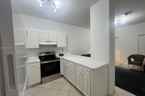 Снять в аренду кондоминиум в Майами, Флорида 1 спальня, 58.25м2, № 1859102 - фото 9