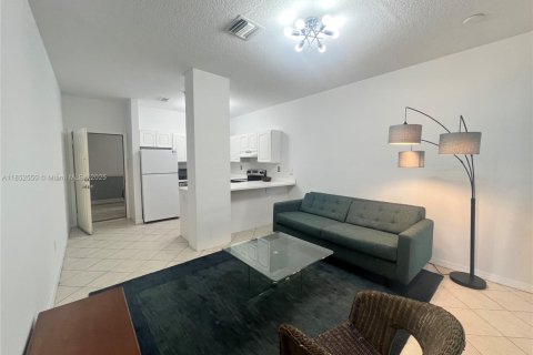 Снять в аренду кондоминиум в Майами, Флорида 1 спальня, 58.25м2, № 1859102 - фото 4