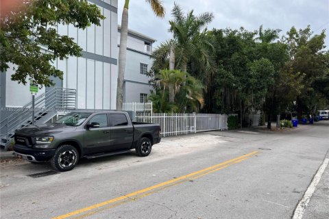 Снять в аренду кондоминиум в Майами, Флорида 1 спальня, 58.25м2, № 1859102 - фото 16