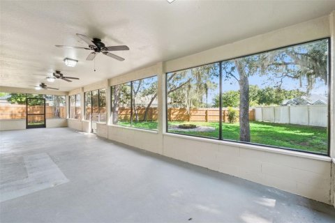 House in Chuluota, Florida 3 bedrooms, 121.61 sq.m. № 2356120 - photo 20