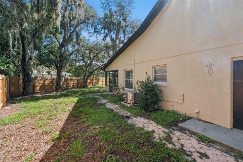 House in Chuluota, Florida 3 bedrooms, 121.61 sq.m. № 2356120 - photo 28