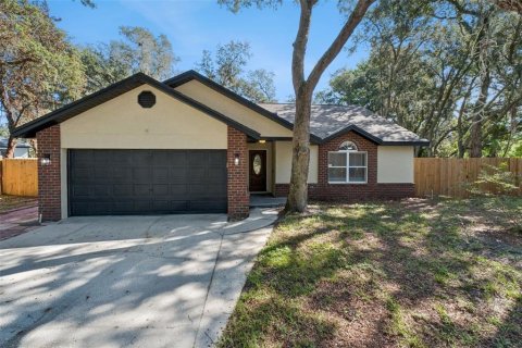 House in Chuluota, Florida 3 bedrooms, 121.61 sq.m. № 2356120 - photo 24