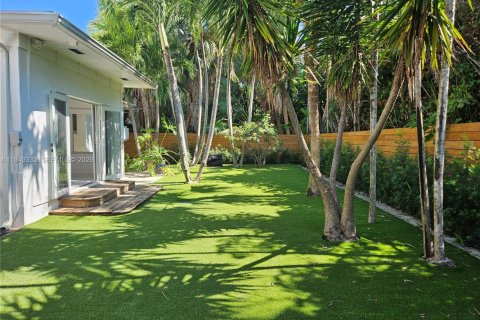 Снять в аренду виллу или дом в Майами-Бич, Флорида 3 спальни, 174.1м2, № 2056140 - фото 5