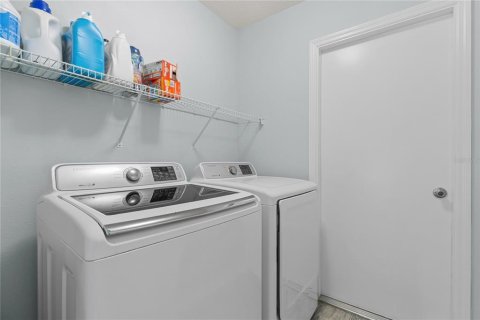 Купить виллу или дом в Уэсли-Чепел, Флорида 6 комнат, 190.45м2, № 2237284 - фото 13