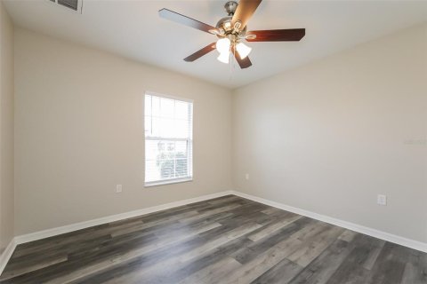 House in Lehigh Acres, Florida 4 bedrooms, 156.54 sq.m. № 2379365 - photo 11