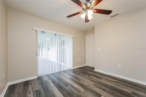 House in Lehigh Acres, Florida 4 bedrooms, 156.54 sq.m. № 2379365 - photo 13