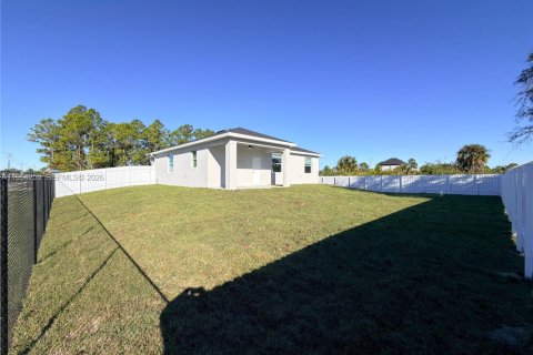 Villa ou maison à vendre à Lehigh Acres, Floride: 3 chambres, 143.63 m2 № 2080177 - photo 20