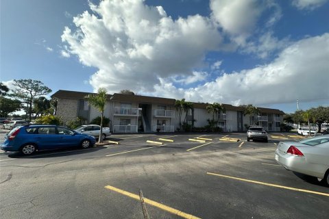 Condominio en alquiler en Fort Myers, Florida, 1 dormitorio, 60.39 m2 № 1866092 - foto 24