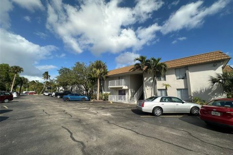 Condominio en alquiler en Fort Myers, Florida, 1 dormitorio, 60.39 m2 № 1866092 - foto 27
