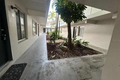 Condominio en alquiler en Fort Myers, Florida, 1 dormitorio, 60.39 m2 № 1866092 - foto 17
