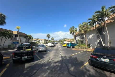 Condominio en alquiler en Fort Myers, Florida, 1 dormitorio, 60.39 m2 № 1866092 - foto 13