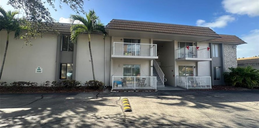 Condominio en Fort Myers, Florida, 1 dormitorio № 1866092