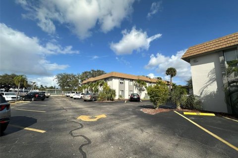 Condominio en alquiler en Fort Myers, Florida, 1 dormitorio, 60.39 m2 № 1866092 - foto 25