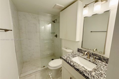 Apartment in Miami, Florida 1 bedroom № 2076181 - photo 15