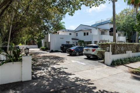 Apartment in Miami, Florida 1 bedroom № 2076181 - photo 20