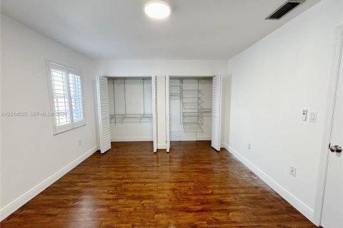 Apartment in Miami, Florida 1 bedroom № 2076181 - photo 12