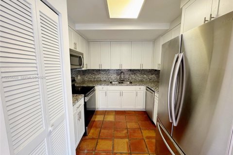 Apartment in Miami, Florida 1 bedroom № 2076181 - photo 10