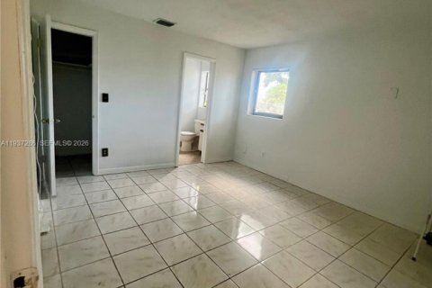 Снять в аренду виллу или дом в Майами, Флорида 3 спальни, 196.67м2, № 1995139 - фото 12