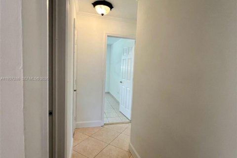 Снять в аренду виллу или дом в Майами, Флорида 3 спальни, 196.67м2, № 1995139 - фото 22