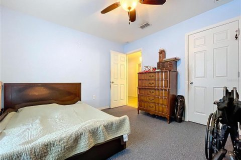 House in Spring Hill, Florida 4 bedrooms, 208.75 sq.m. № 2147877 - photo 21
