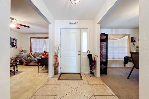 House in Spring Hill, Florida 4 bedrooms, 208.75 sq.m. № 2147877 - photo 5