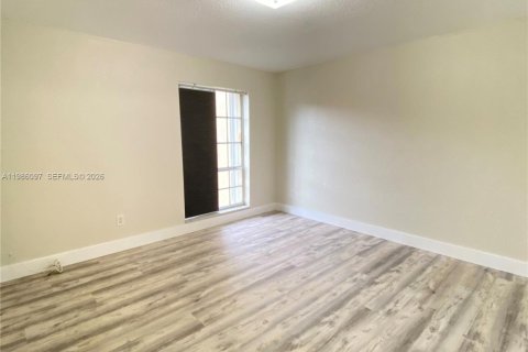 Condominio en alquiler en Miami, Florida, 1 dormitorio, 58.53 m2 № 2049061 - foto 21