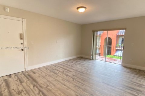 Condominio en alquiler en Miami, Florida, 1 dormitorio, 58.53 m2 № 2049061 - foto 3