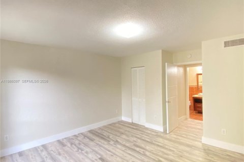 Condominio en alquiler en Miami, Florida, 1 dormitorio, 58.53 m2 № 2049061 - foto 18
