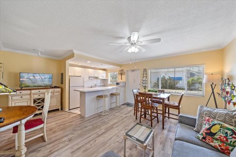 Condominio en venta en Sarasota, Florida, 1 dormitorio, 55.09 m2 № 1687400 - foto 17