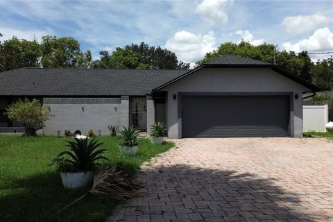 Villa ou maison à vendre à Orlando, Floride: 3 chambres, 230.96 m2 № 2406658 - photo 3