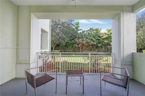 Condo in Doral, Florida, 1 bedroom  № 1887784 - photo 15