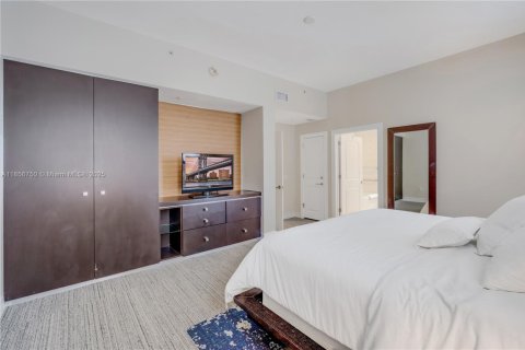Condo in Doral, Florida, 1 bedroom  № 1887784 - photo 24