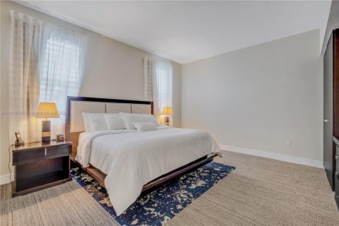 Condo in Doral, Florida, 1 bedroom  № 1887784 - photo 23