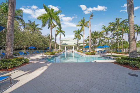 Condo in Doral, Florida, 1 bedroom  № 1887784 - photo 5