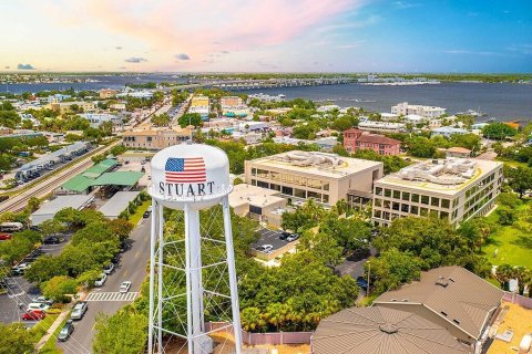 Condominio en alquiler en Stuart, Florida, 2 dormitorios, 99.22 m2 № 1117954 - foto 1