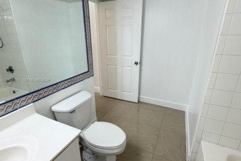 Copropriété à louer à Pembroke Pines, Floride: 2 chambres № 1999635 - photo 20