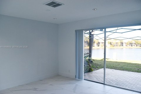 Купить таунхаус в Санрайз, Флорида 4 спальни, 162.58м2, № 2024010 - фото 12