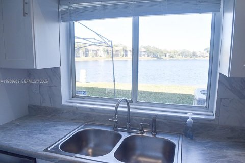 Купить таунхаус в Санрайз, Флорида 4 спальни, 162.58м2, № 2024010 - фото 18