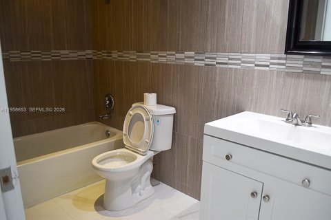 Купить таунхаус в Санрайз, Флорида 4 спальни, 162.58м2, № 2024010 - фото 9