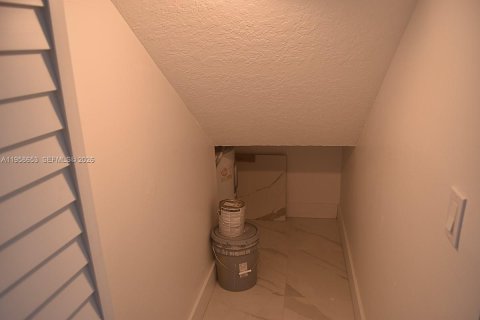 Купить таунхаус в Санрайз, Флорида 4 спальни, 162.58м2, № 2024010 - фото 11