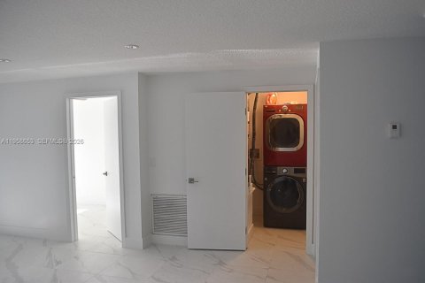 Купить таунхаус в Санрайз, Флорида 4 спальни, 162.58м2, № 2024010 - фото 8