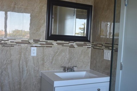 Купить таунхаус в Санрайз, Флорида 4 спальни, 162.58м2, № 2024010 - фото 25