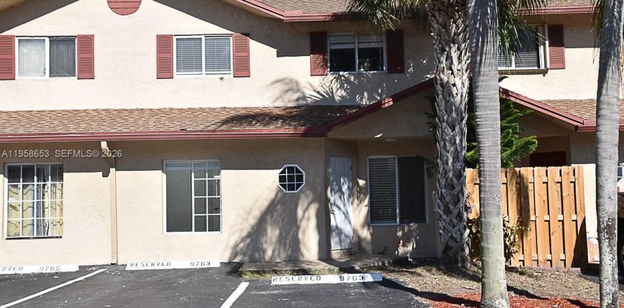 Таунхаус в Санрайз, Флорида 4 спальни, 162.58м2 № 2024010